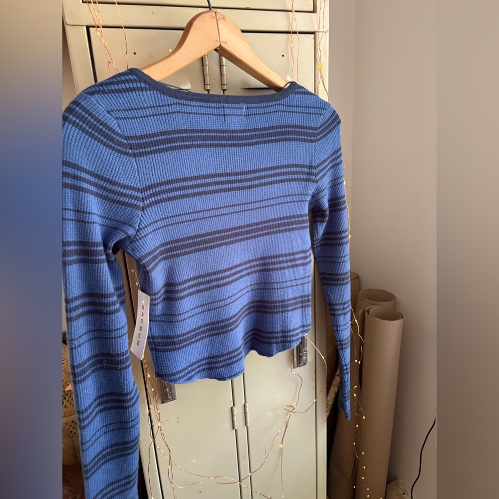 LA Hearts Woodland V-Neck Sweater - Picture 11 of 15